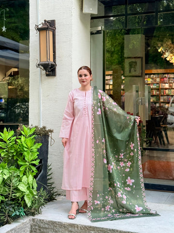 Rosé Pink with Olive Silk Feels ❤️